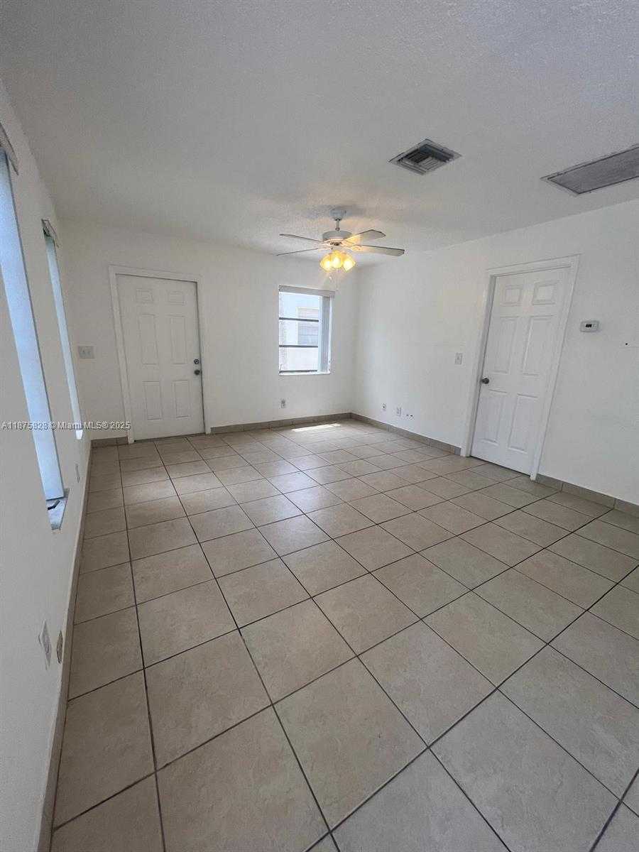Small Image of 1670 HARDING ST, Hollywood Number 16