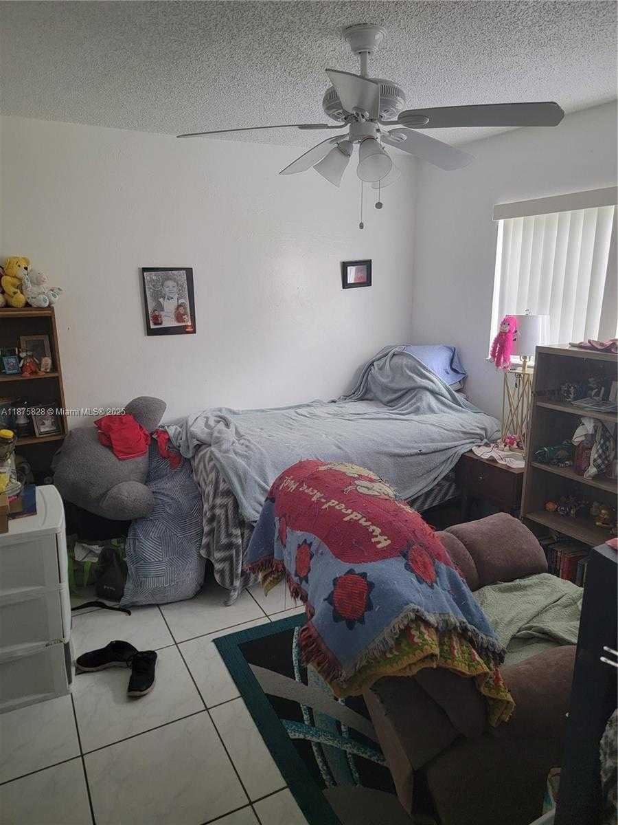 Small Image of 1670 HARDING ST, Hollywood Number 7
