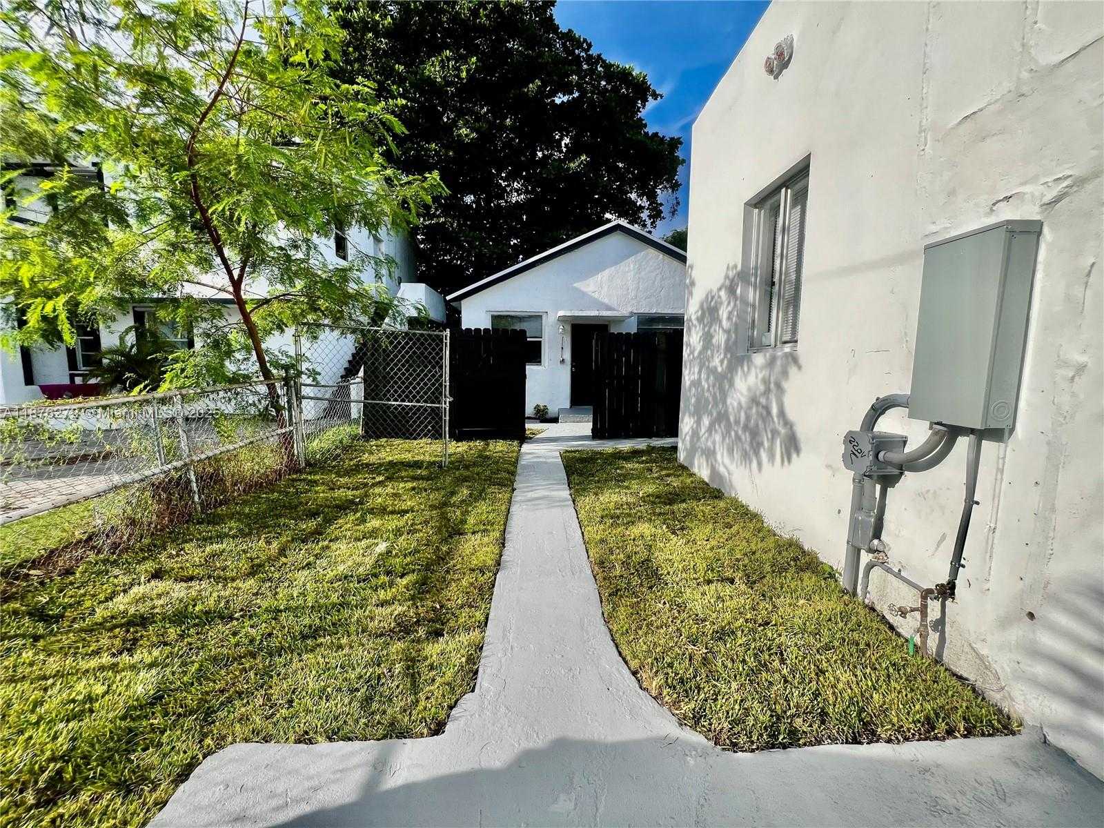 Small Image of 1601 NORTH WEST 50TH ST #2, Miami Number 10