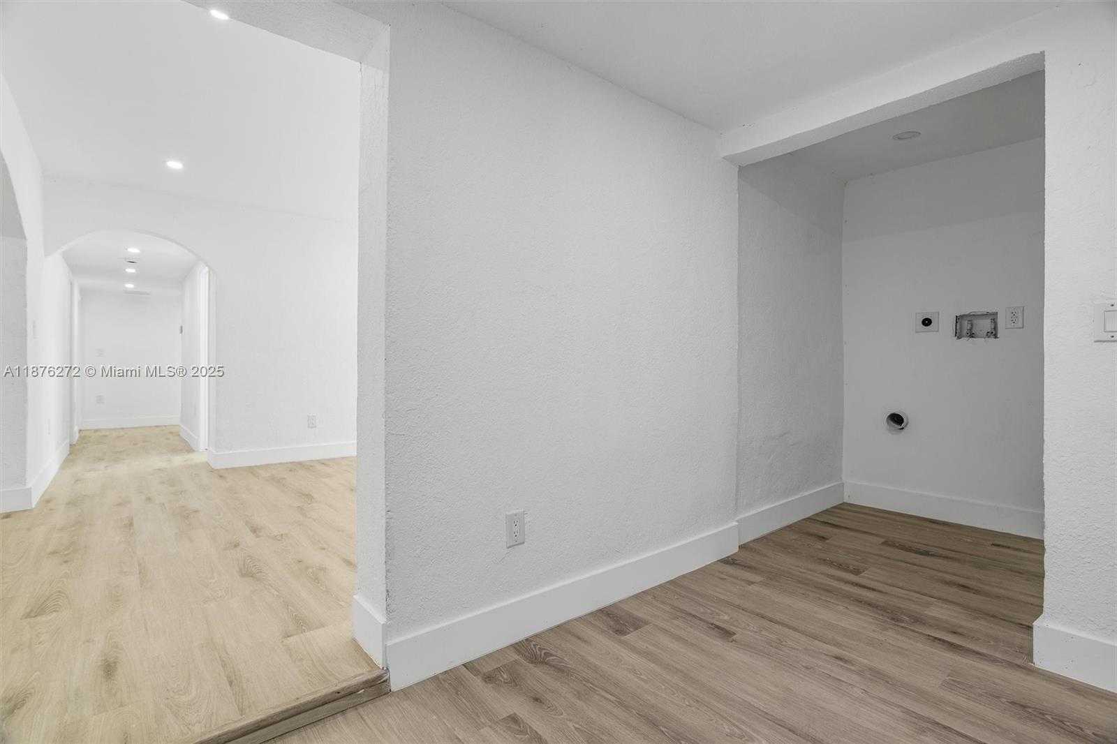 Small Image of 1601 NORTH WEST 50TH ST #2, Miami Number 19