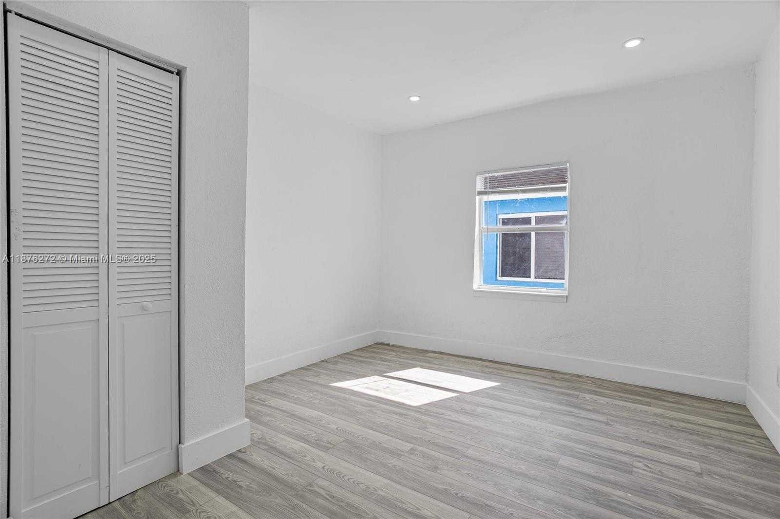 Small Image of 1601 NORTH WEST 50TH ST #2, Miami Number 23