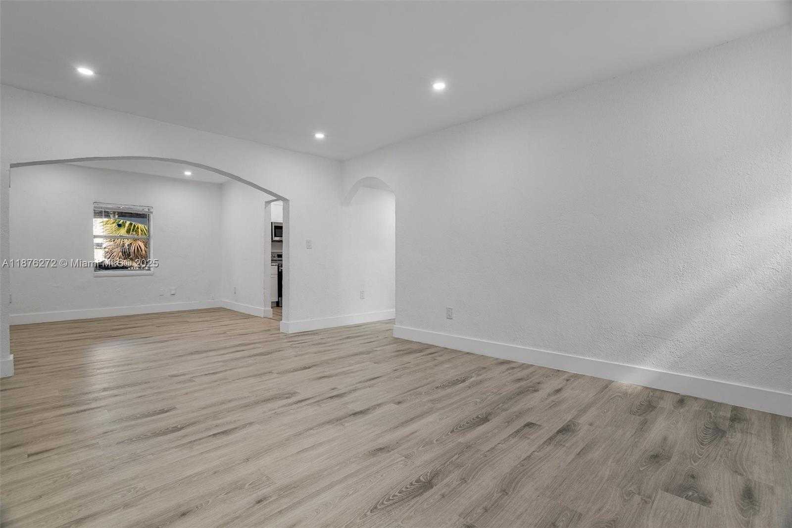 Small Image of 1601 NORTH WEST 50TH ST #2, Miami Number 26