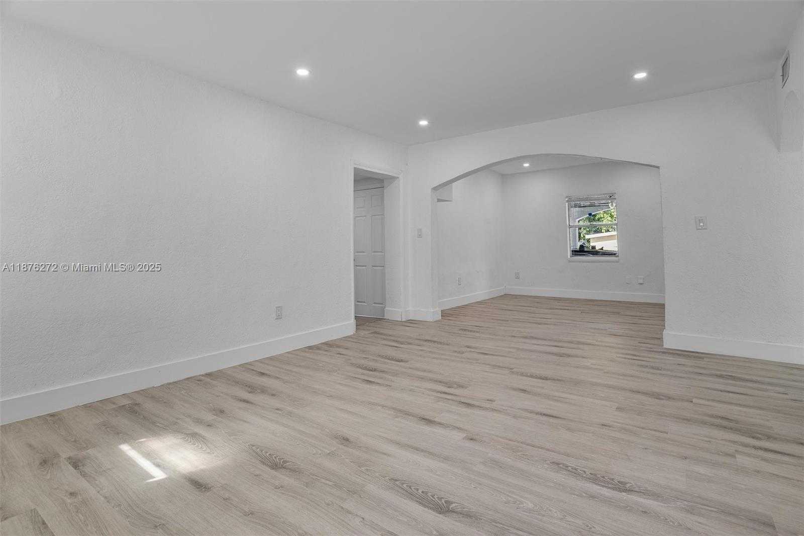 Small Image of 1601 NORTH WEST 50TH ST #2, Miami Number 28