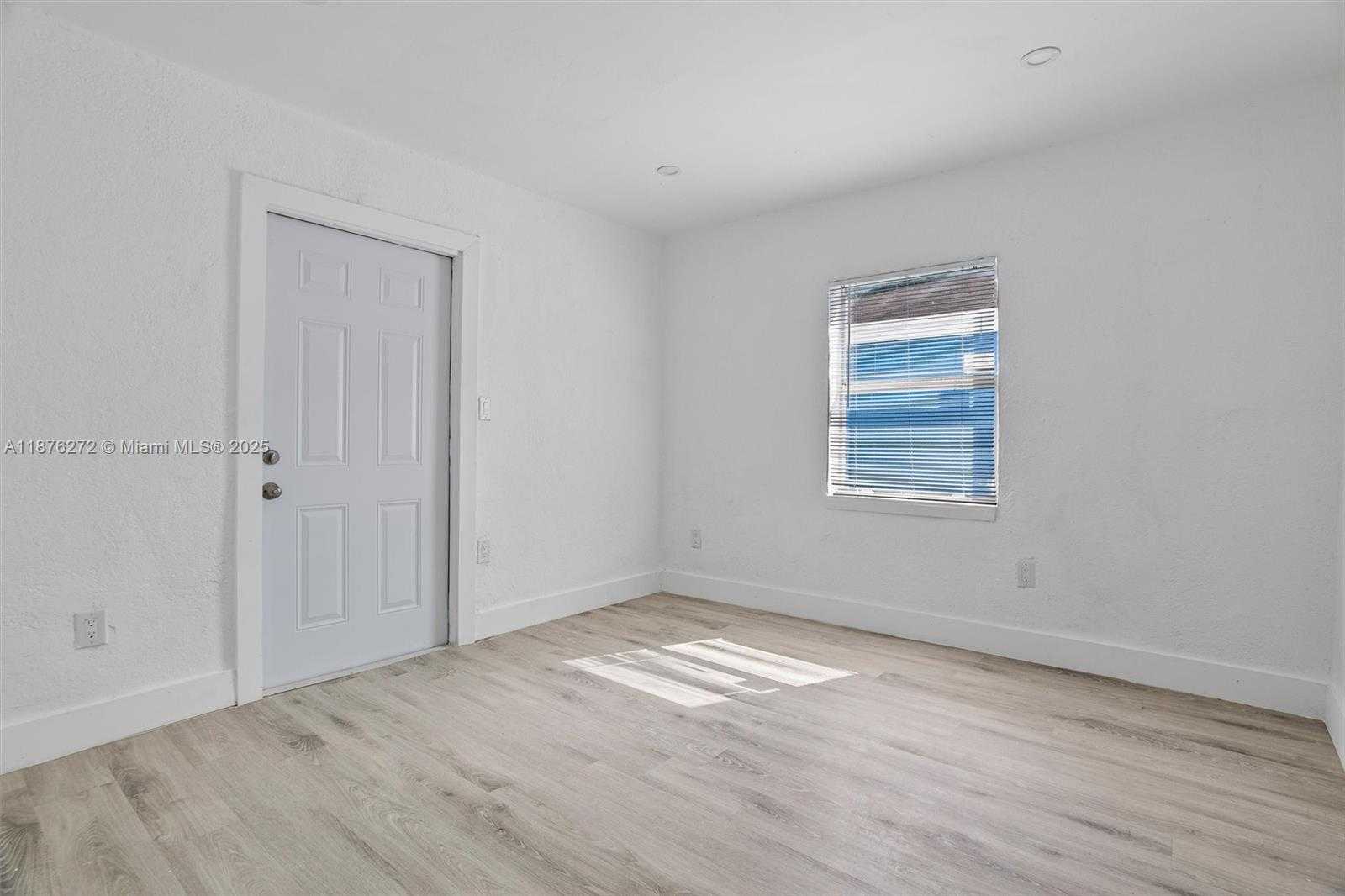 Small Image of 1601 NORTH WEST 50TH ST #2, Miami Number 38