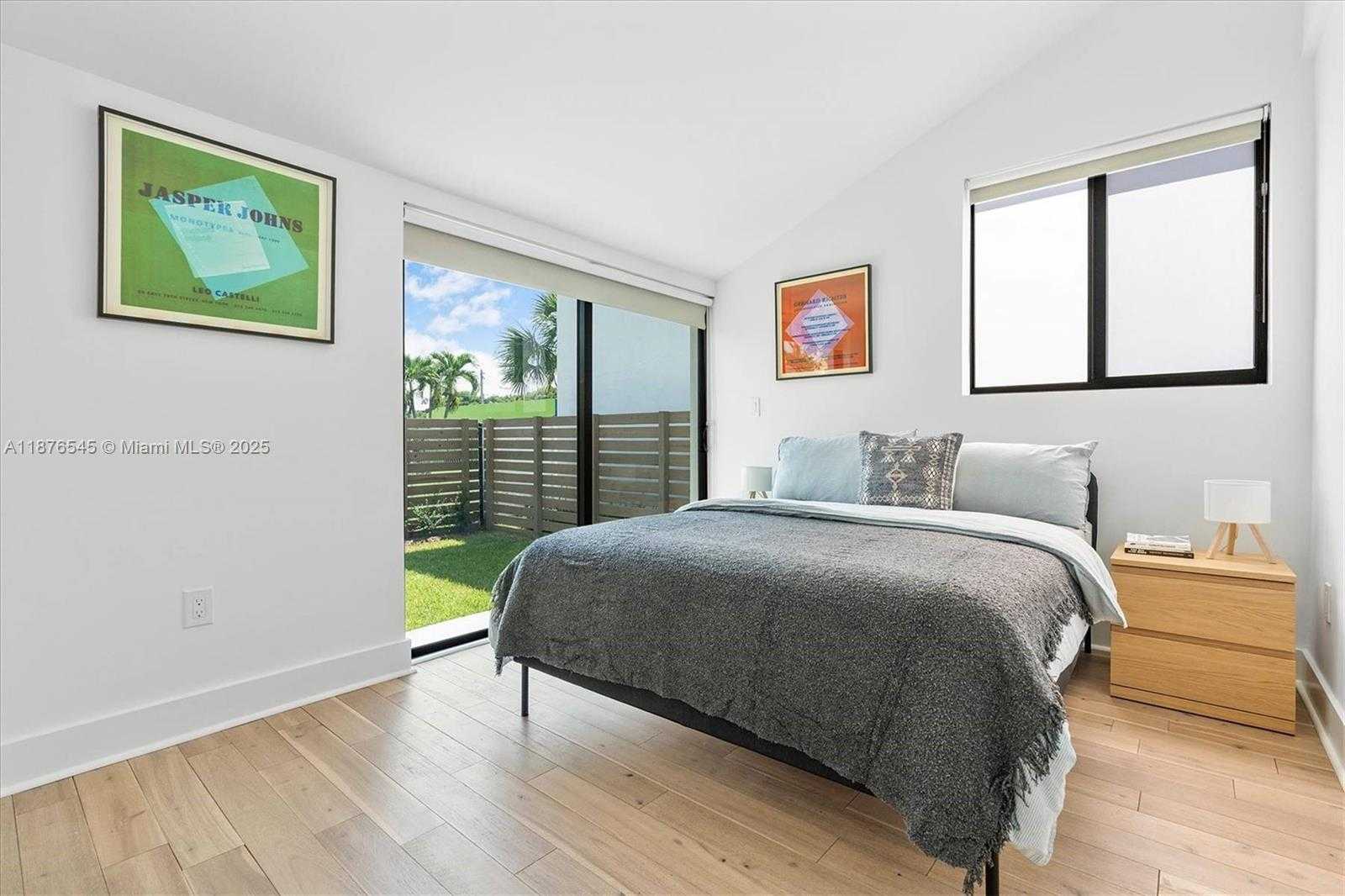Small Image of 1076 NW 55th St, Miami, FL 33127, USA Number 39