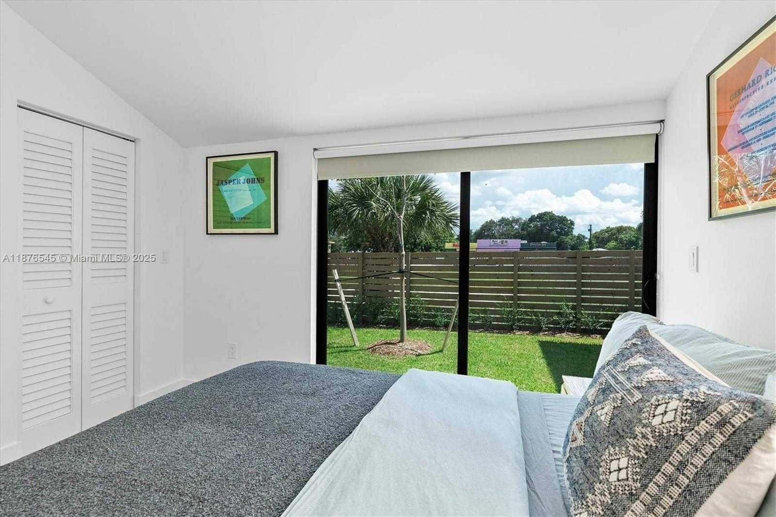Small Image of 1076 NW 55th St, Miami, FL 33127, USA Number 41