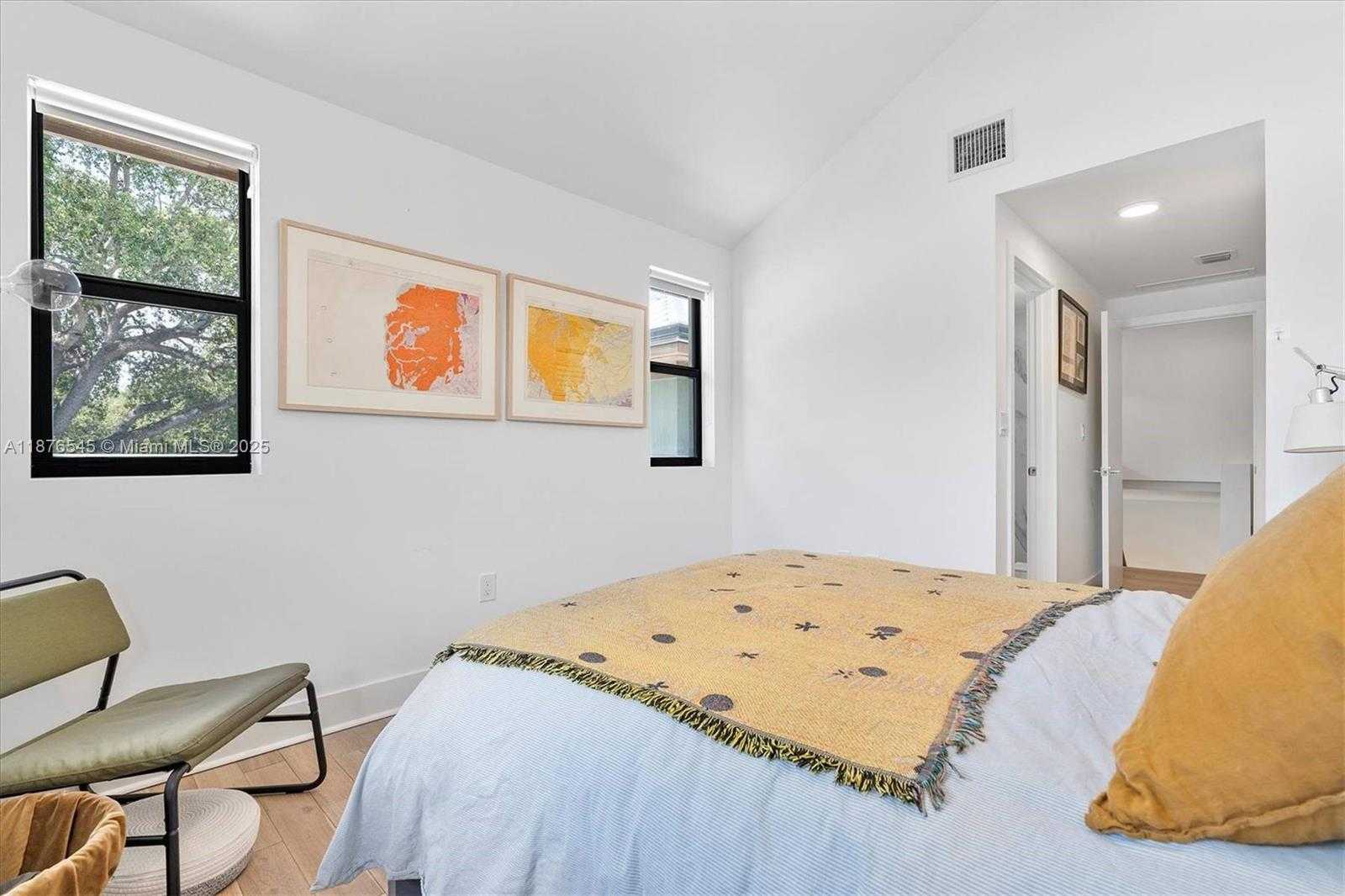 Small Image of 1076 NW 55th St, Miami, FL 33127, USA Number 52