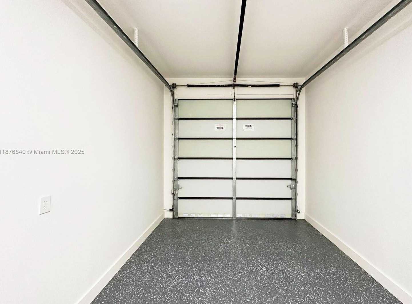 Small Image of 3130 PLAZA ST #2, Miami Number 31