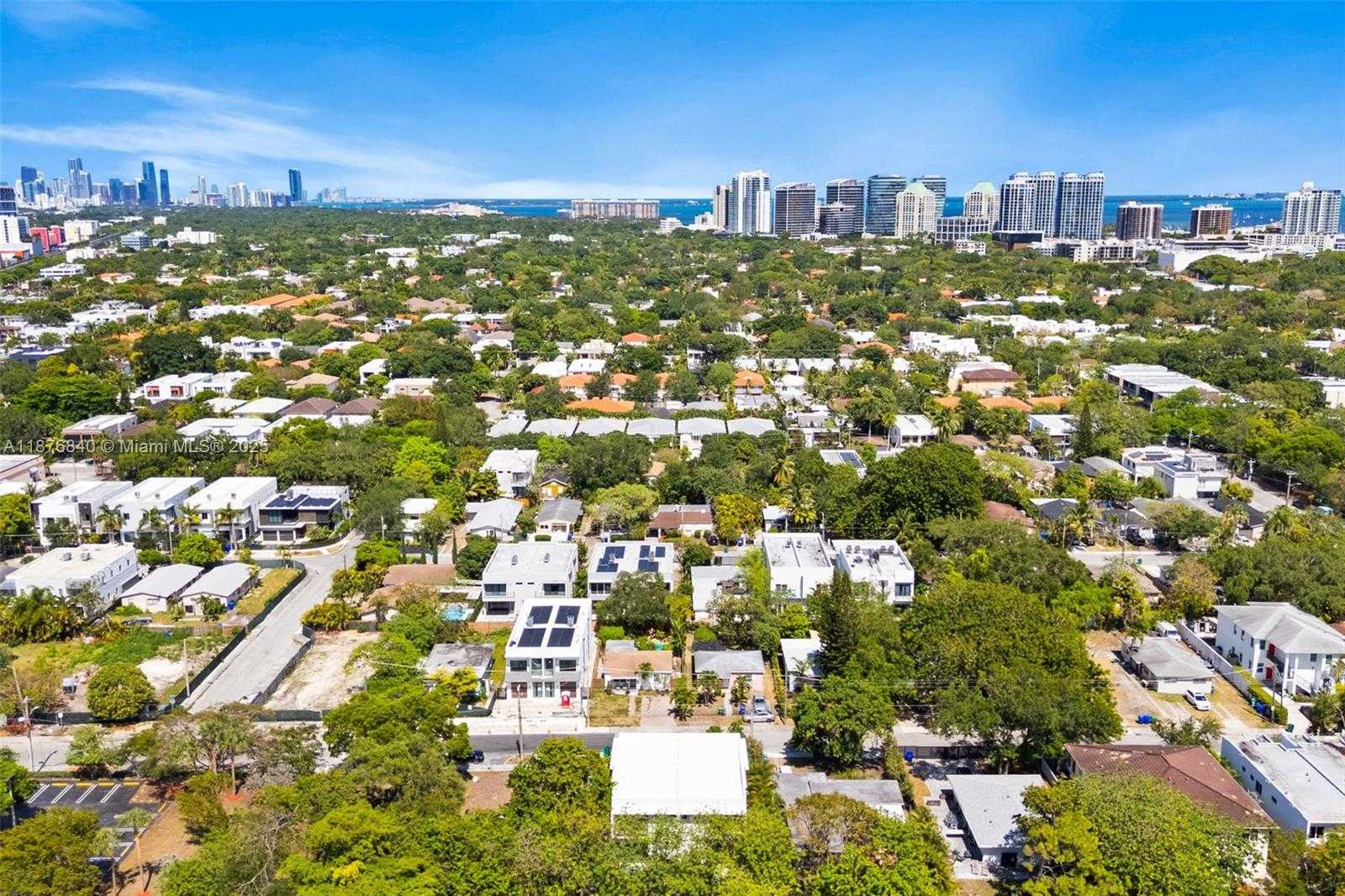 Small Image of 3130 PLAZA ST #2, Miami Number 34