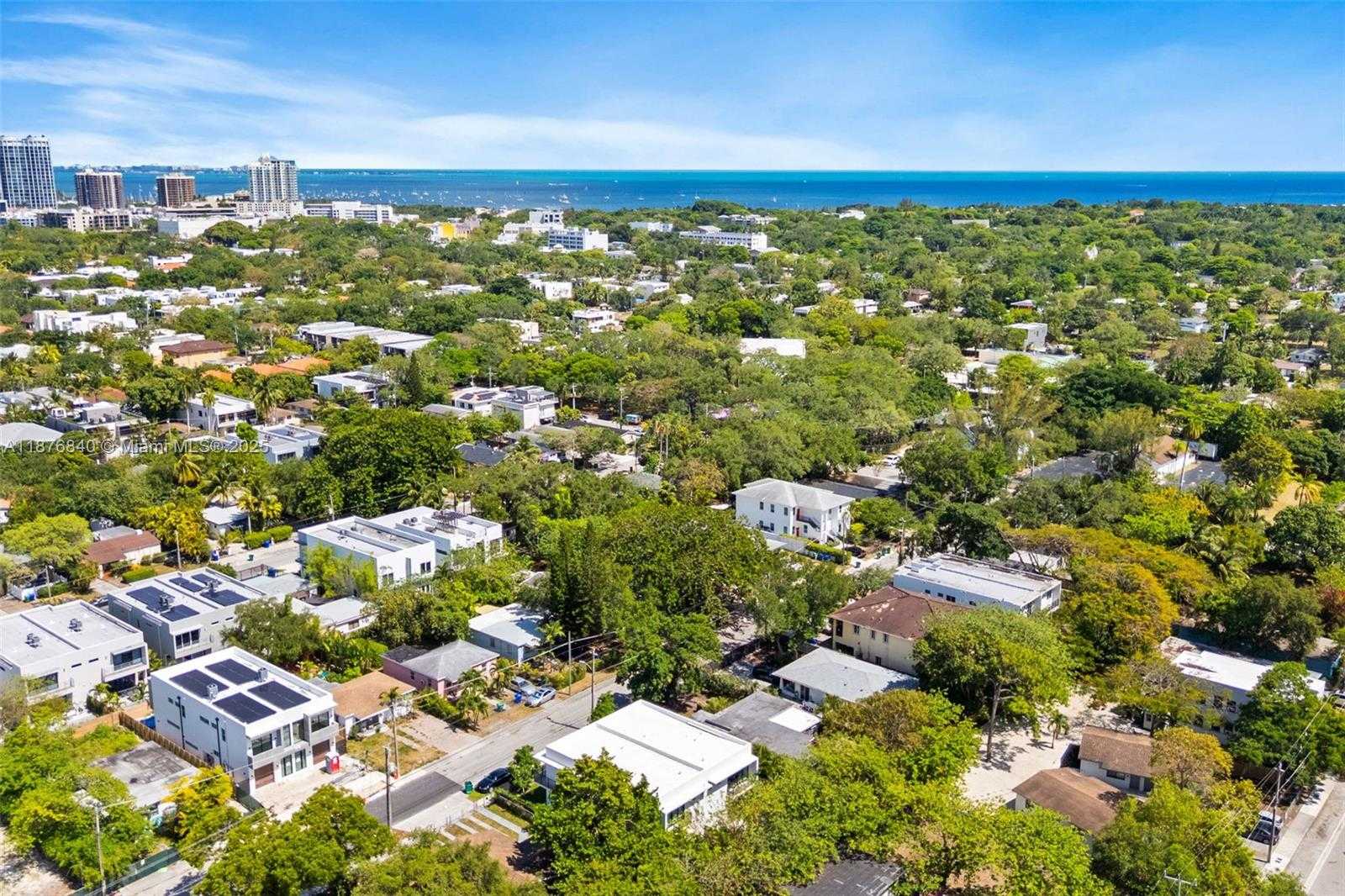 Small Image of 3130 PLAZA ST #2, Miami Number 35