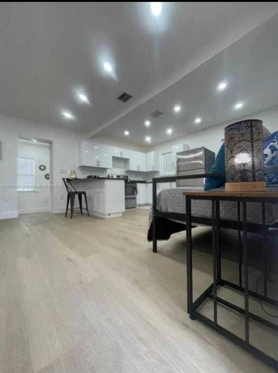 Small Image of 7814 NORTH WEST 5TH CT #2, Miami Number 24