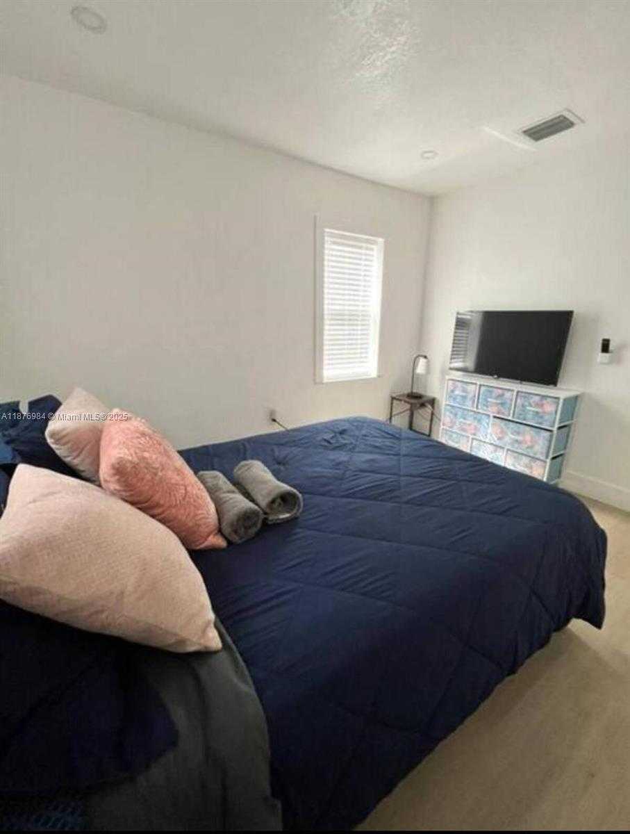 Small Image of 7814 NORTH WEST 5TH CT #2, Miami Number 35