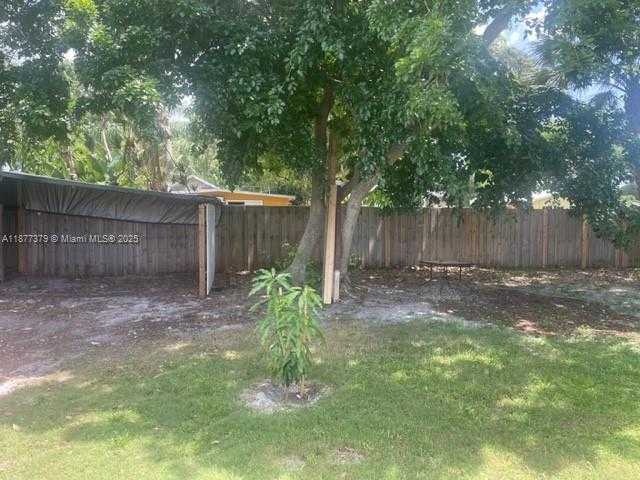 Small Image of 1041 NORTH EAST 35TH ST, Oakland Park Number 13