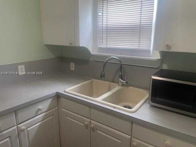 Small Image of 1041 NORTH EAST 35TH ST, Oakland Park Number 18