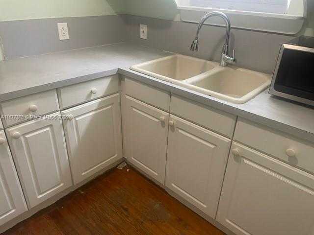 Small Image of 1041 NORTH EAST 35TH ST, Oakland Park Number 19