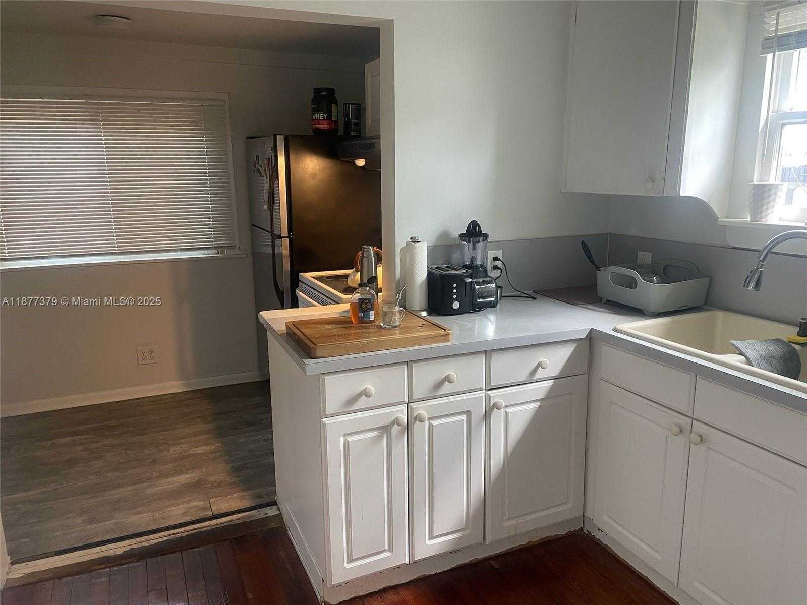 Small Image of 1041 NORTH EAST 35TH ST, Oakland Park Number 24