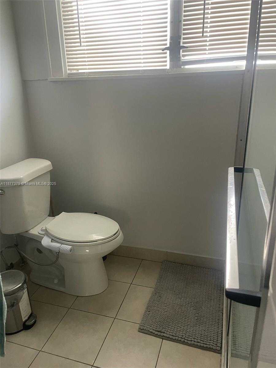 Small Image of 1041 NORTH EAST 35TH ST, Oakland Park Number 28