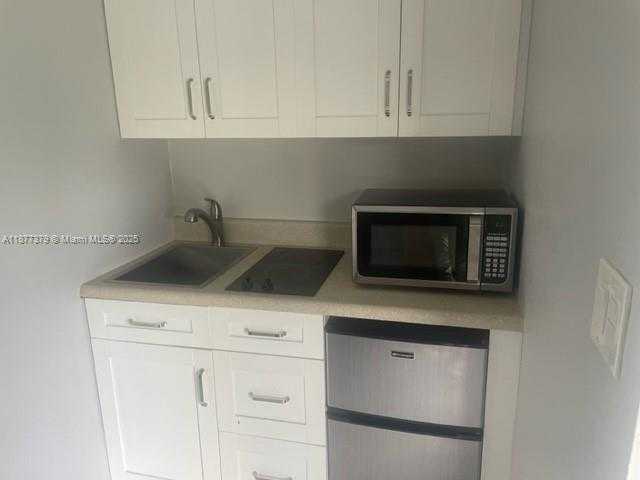 Small Image of 1041 NORTH EAST 35TH ST, Oakland Park Number 4