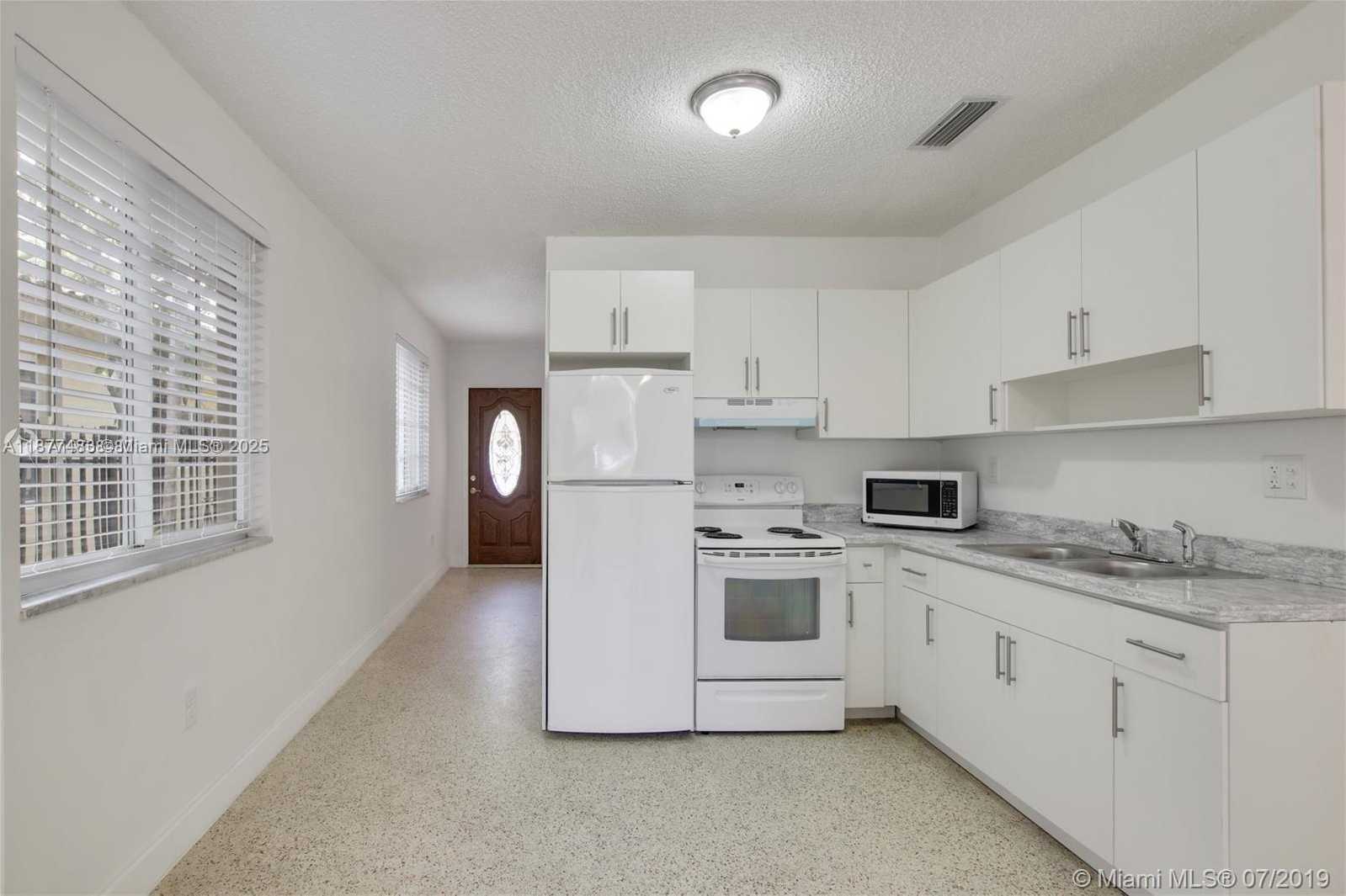 Small Image of 3500 SOUTH WEST 26TH ST #2, Miami Number 11