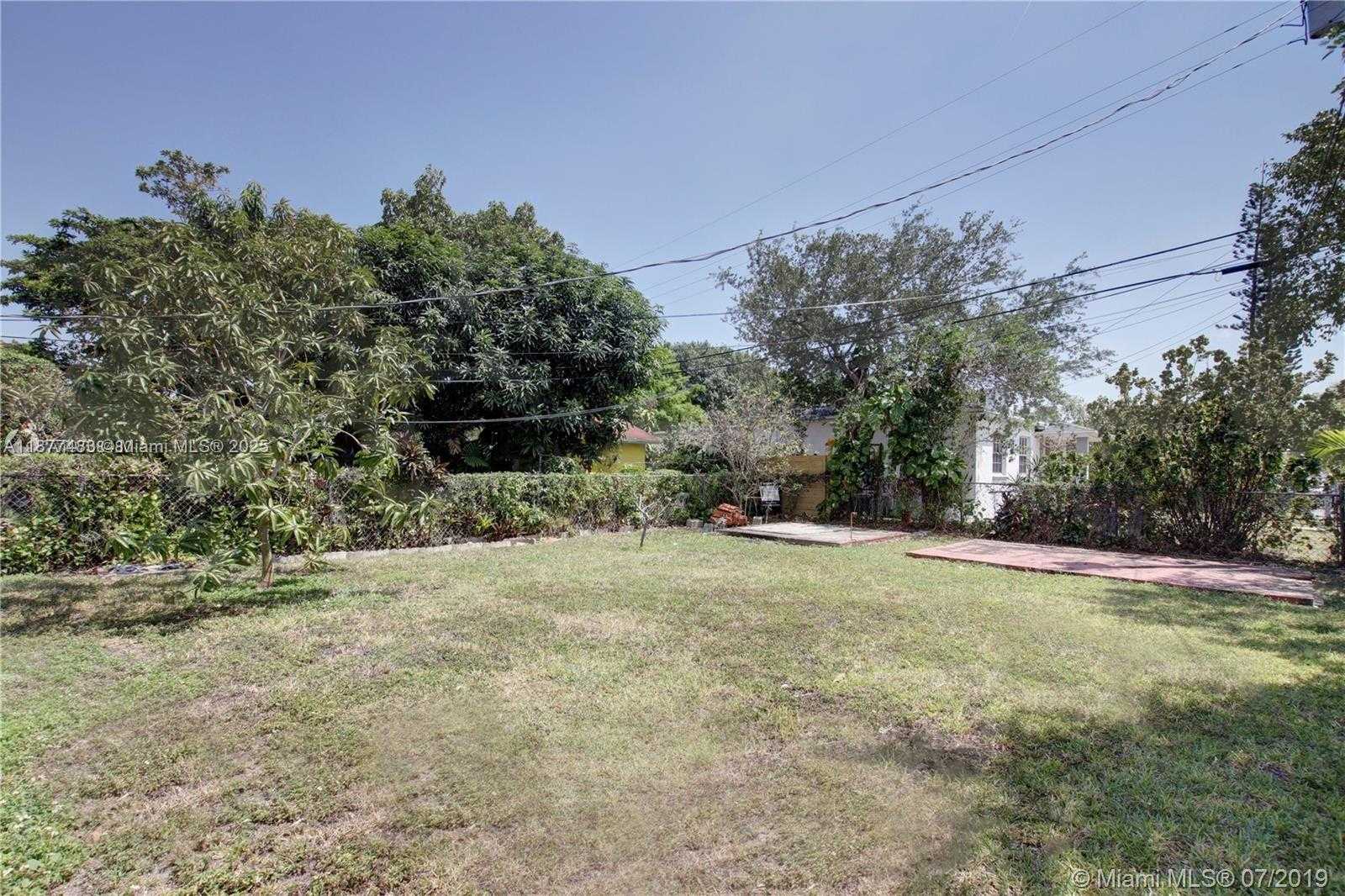 Small Image of 3500 SOUTH WEST 26TH ST #2, Miami Number 18