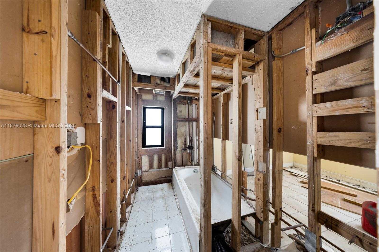 Small Image of 227 NORTH WEST 17TH AVE, Miami Number 11