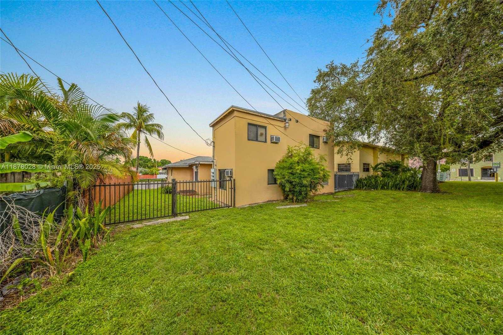 Small Image of 227 NORTH WEST 17TH AVE, Miami Number 2