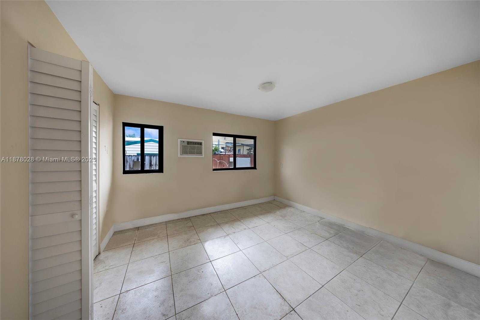 Small Image of 227 NORTH WEST 17TH AVE, Miami Number 5