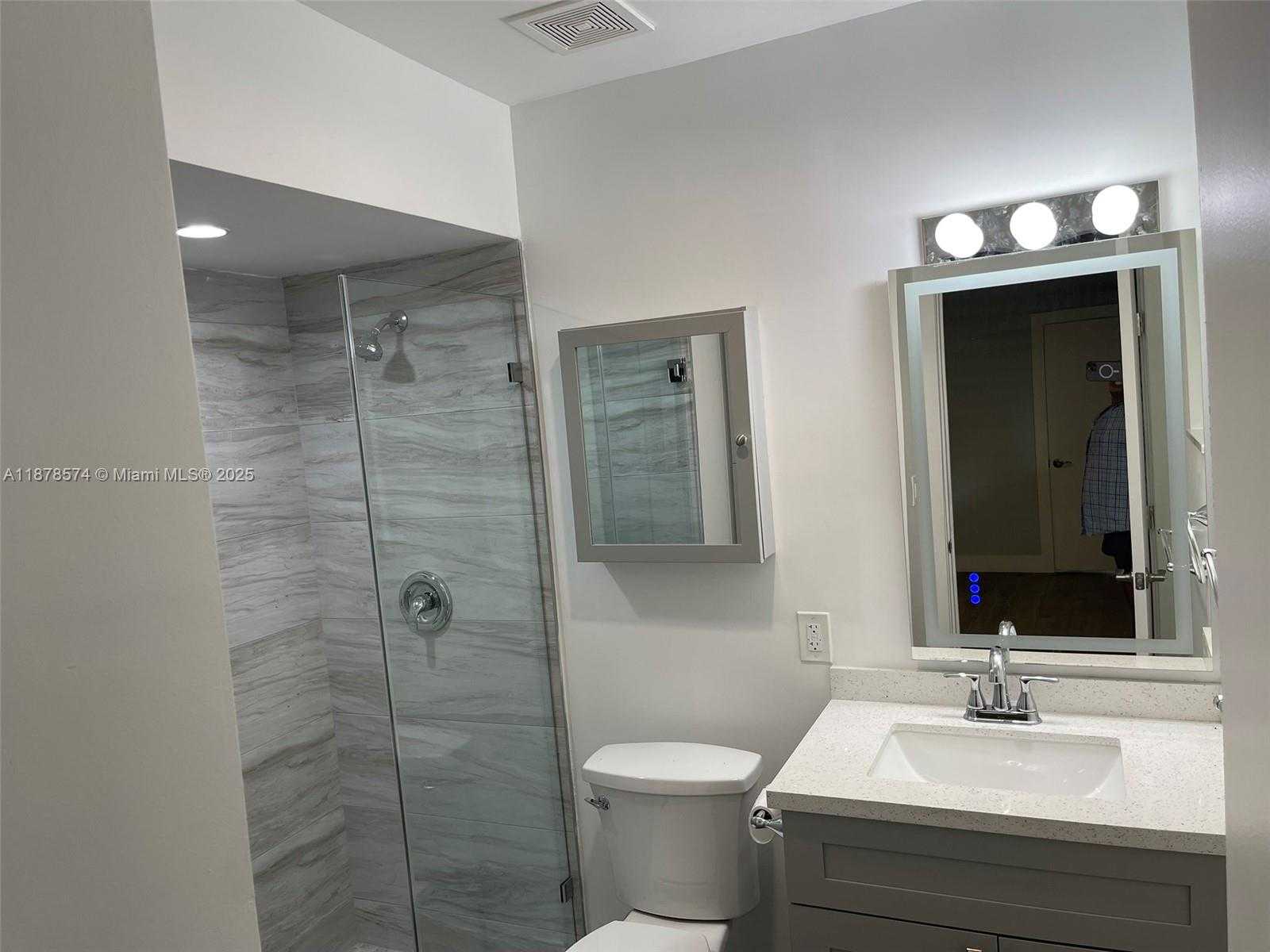 Small Image of 105 NORTH EAST 30TH CT #1 & 2 #2, Wilton Manors Number 14