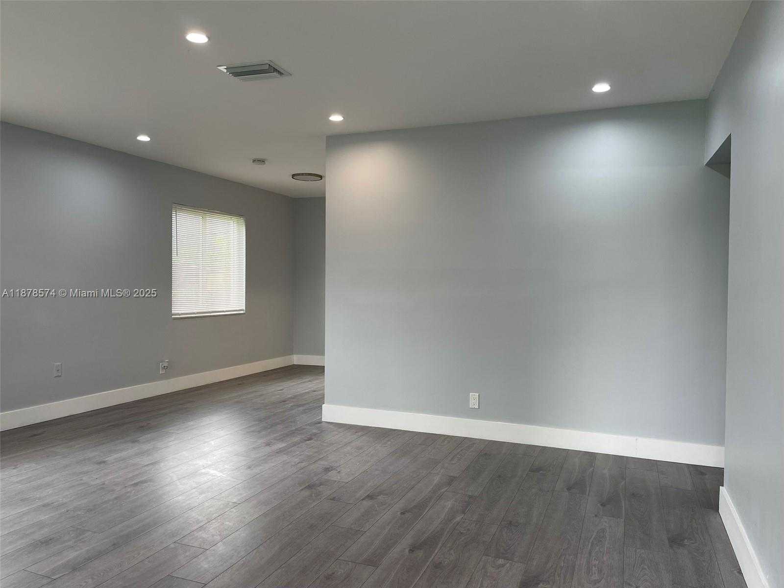 Small Image of 105 NORTH EAST 30TH CT #1 & 2 #2, Wilton Manors Number 16