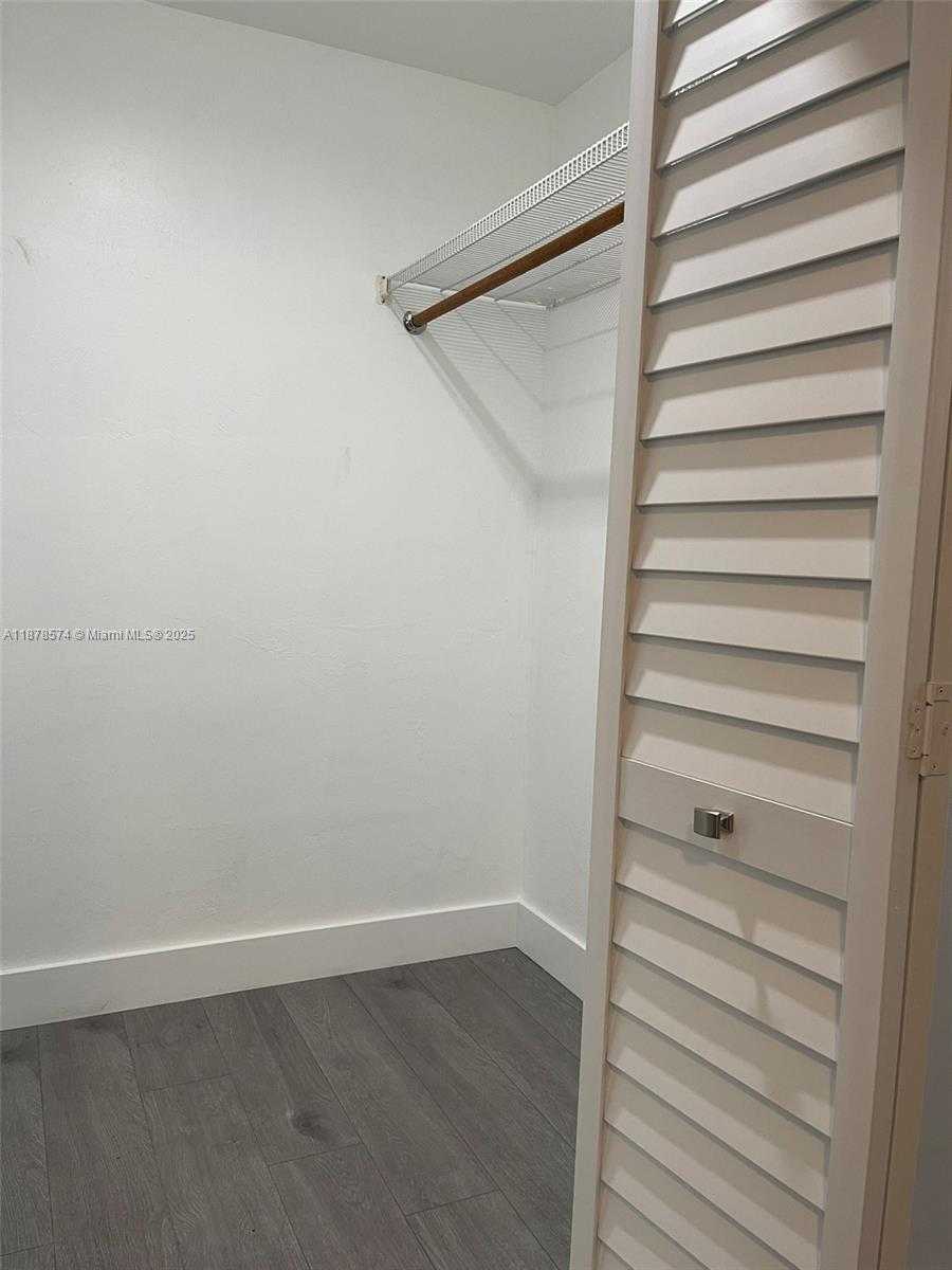 Small Image of 105 NORTH EAST 30TH CT #1 & 2 #2, Wilton Manors Number 23