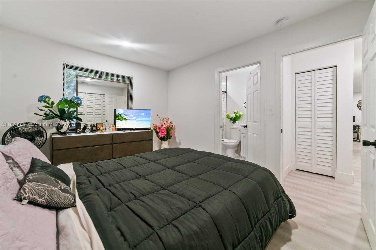 Small Image of 14501 NORTH EAST 14TH AVE, Miami Number 10