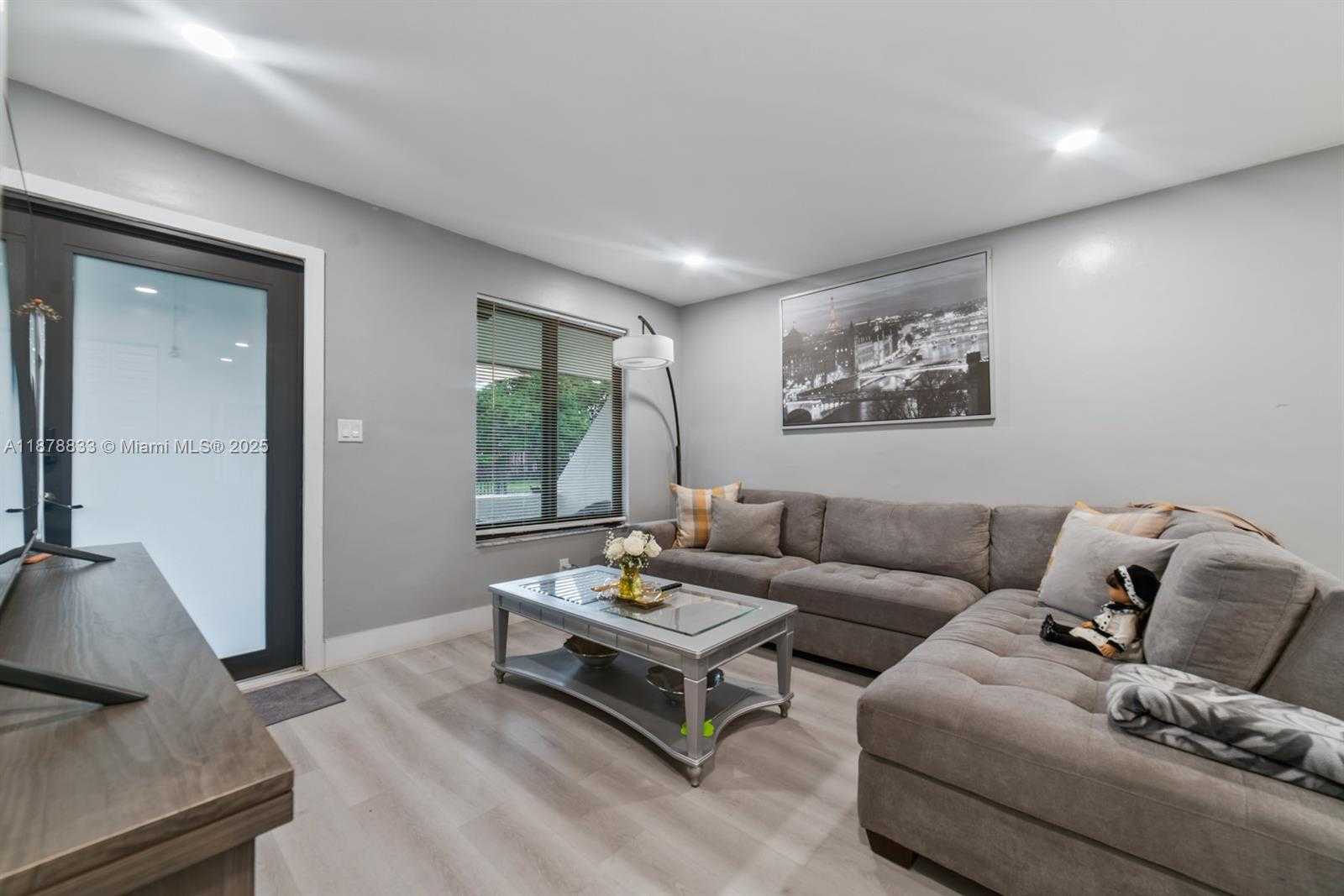 Small Image of 14501 NORTH EAST 14TH AVE, Miami Number 15