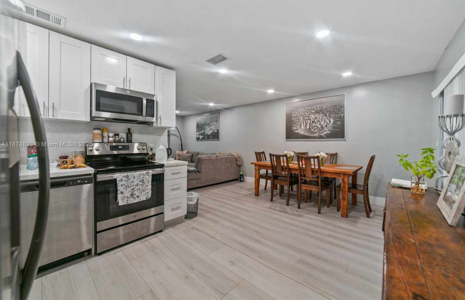 Small Image of 14501 NORTH EAST 14TH AVE, Miami Number 18
