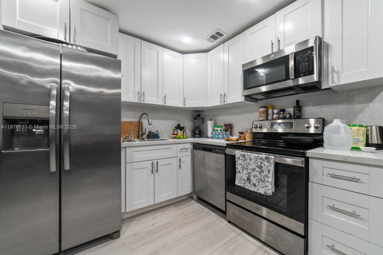 Small Image of 14501 NORTH EAST 14TH AVE, Miami Number 19