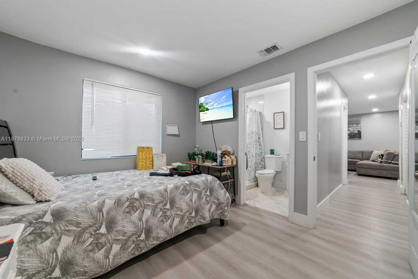 Small Image of 14501 NORTH EAST 14TH AVE, Miami Number 26