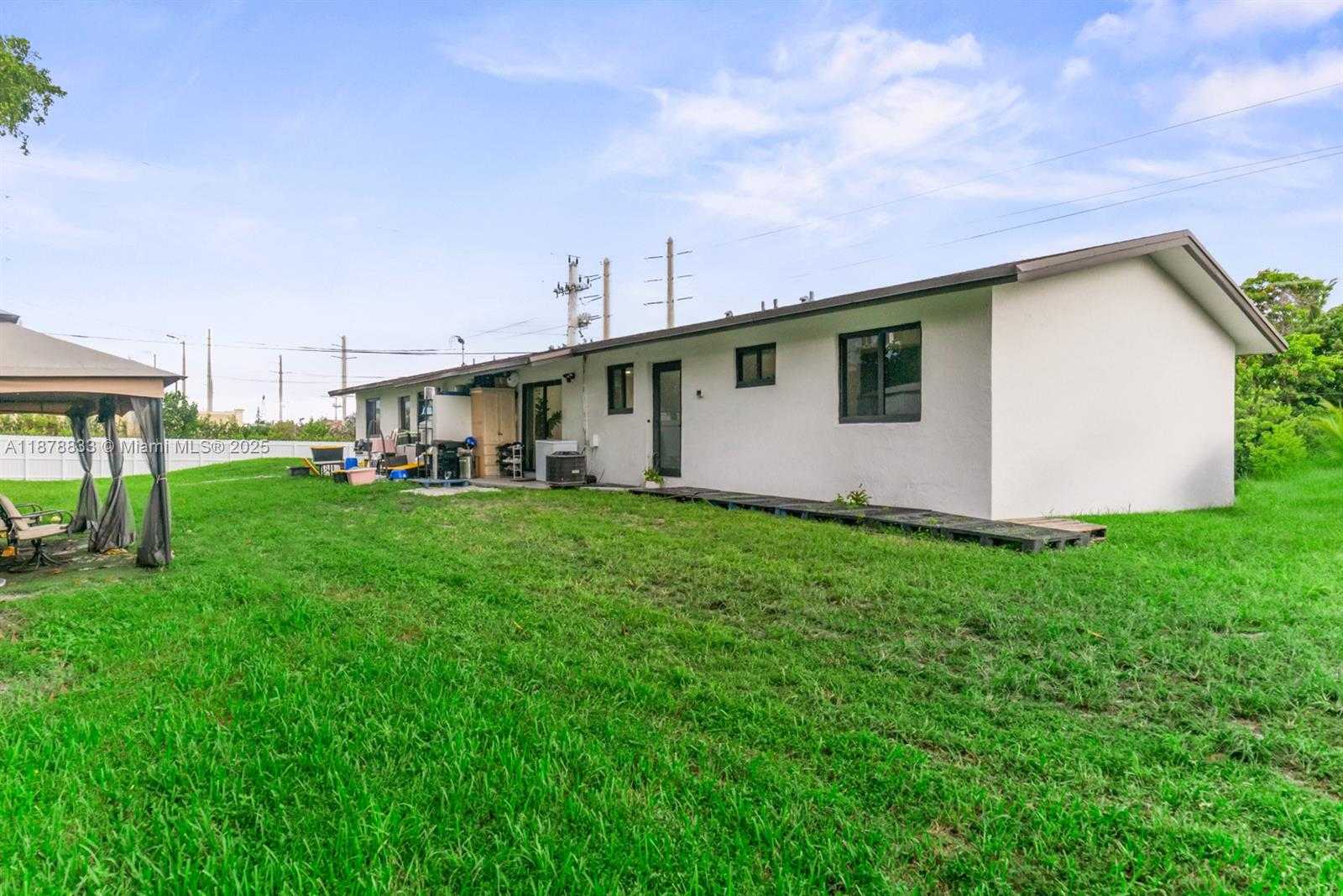 Small Image of 14501 NORTH EAST 14TH AVE, Miami Number 31