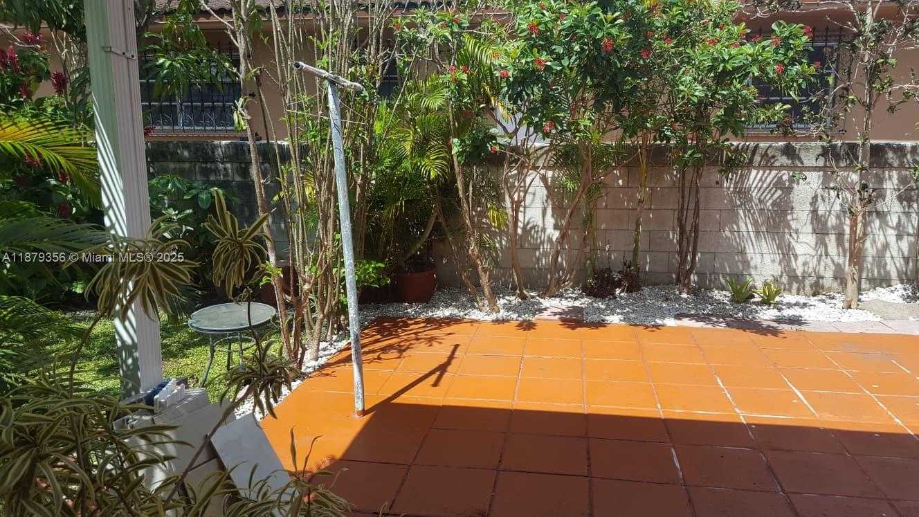 Small Image of 2915 SOUTH WEST 4TH ST #2, Miami Number 9