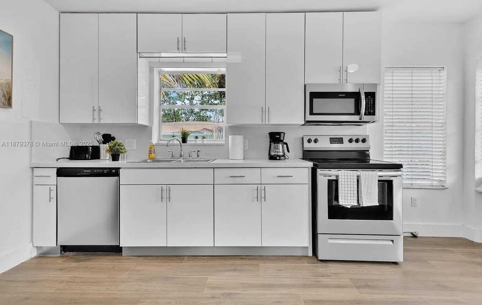 Small Image of 1117 SOUTH WEST 13TH ST, Miami Number 12