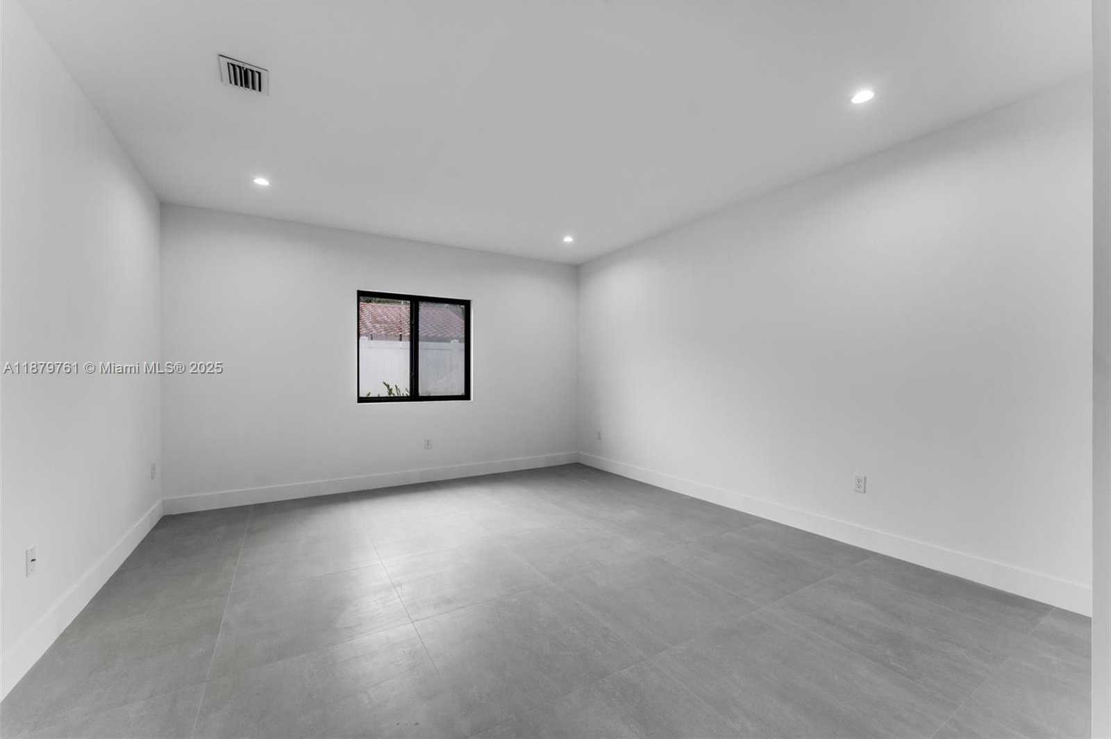 Small Image of Miami Number 24