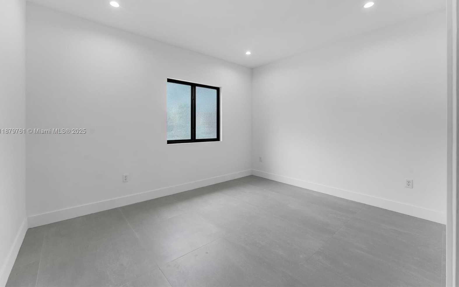 Small Image of Miami Number 39