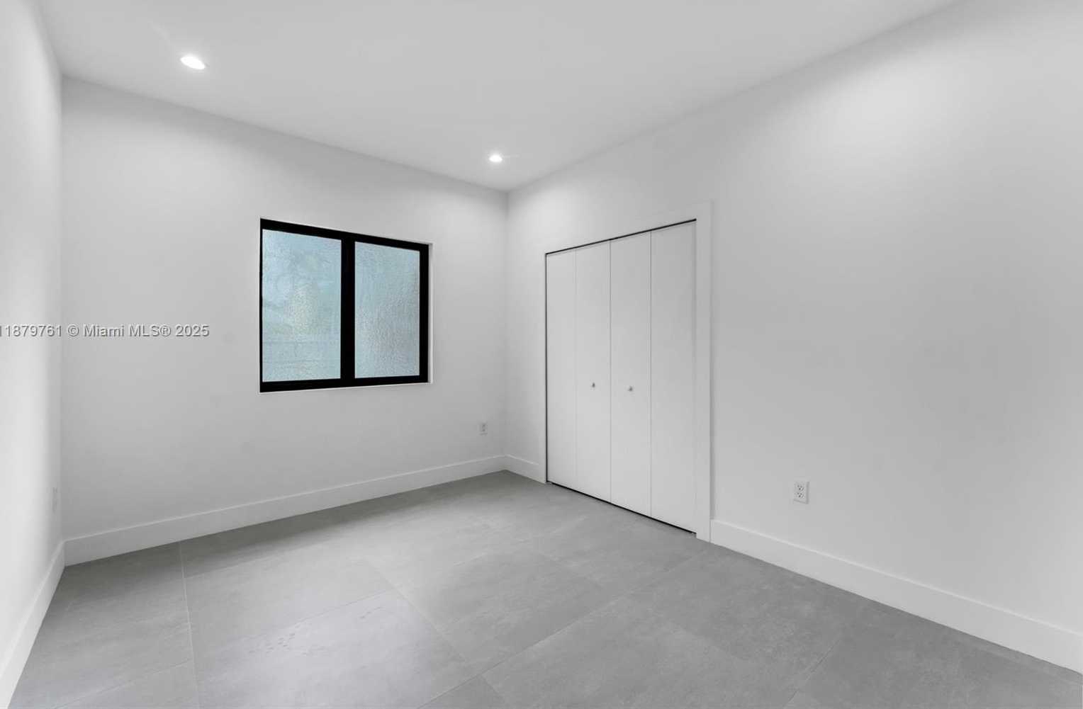 Small Image of Miami Number 46