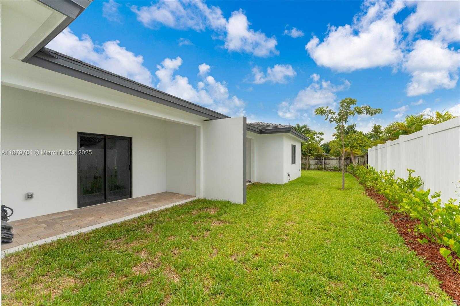 Small Image of Miami Number 6
