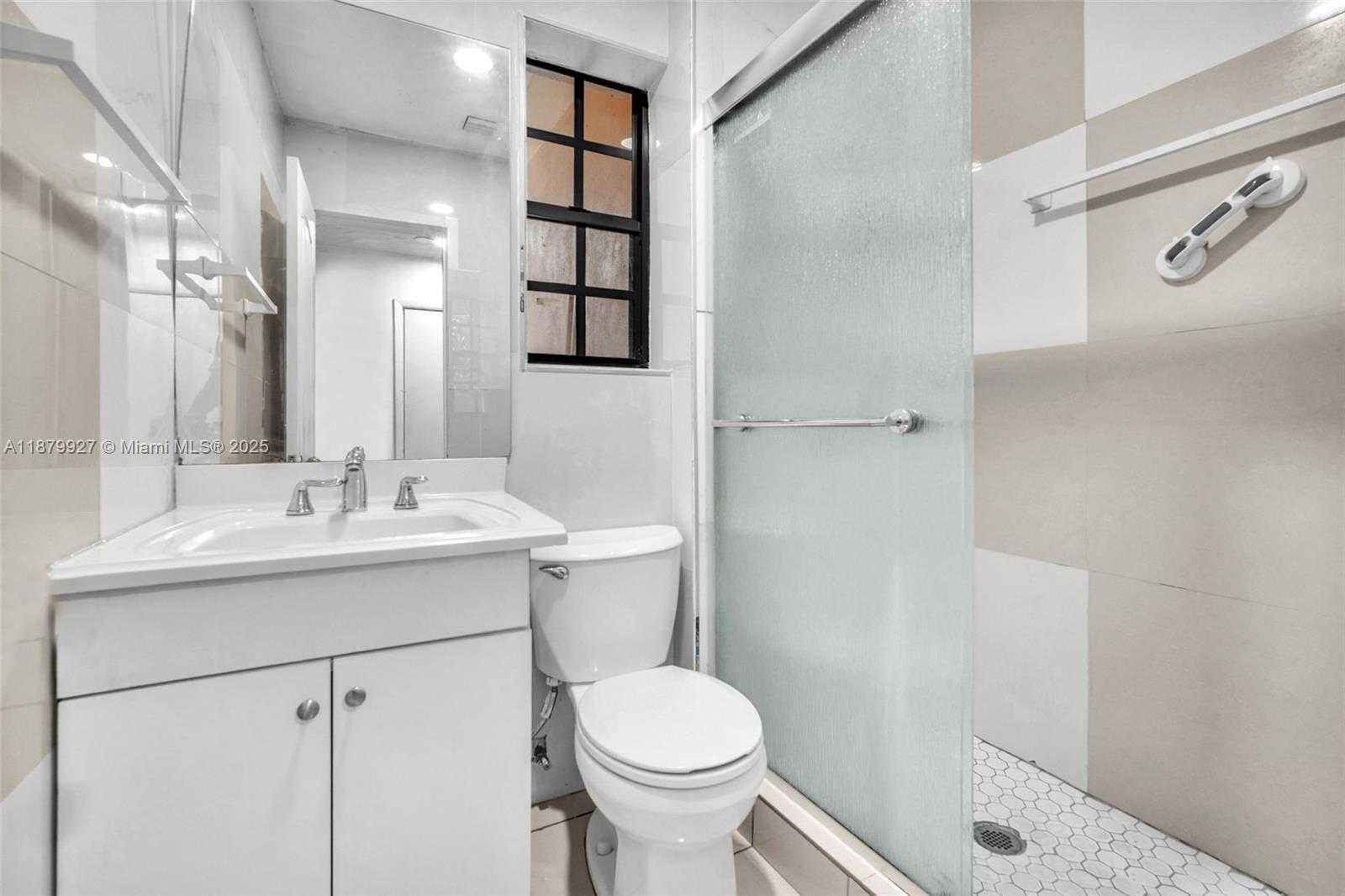 Small Image of 460 NORTH EAST 132ND ST, North Miami Number 21