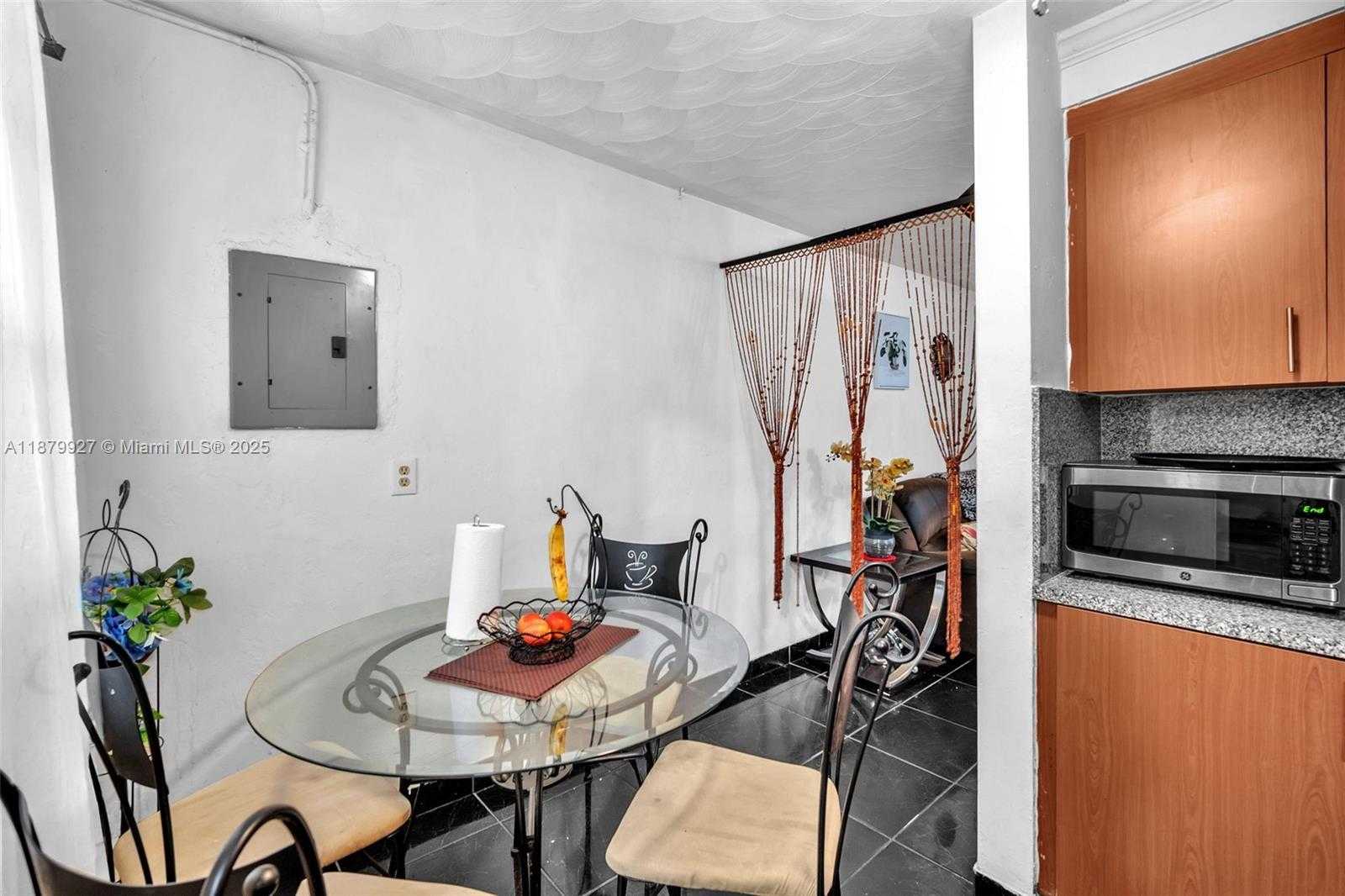 Small Image of 460 NORTH EAST 132ND ST, North Miami Number 34