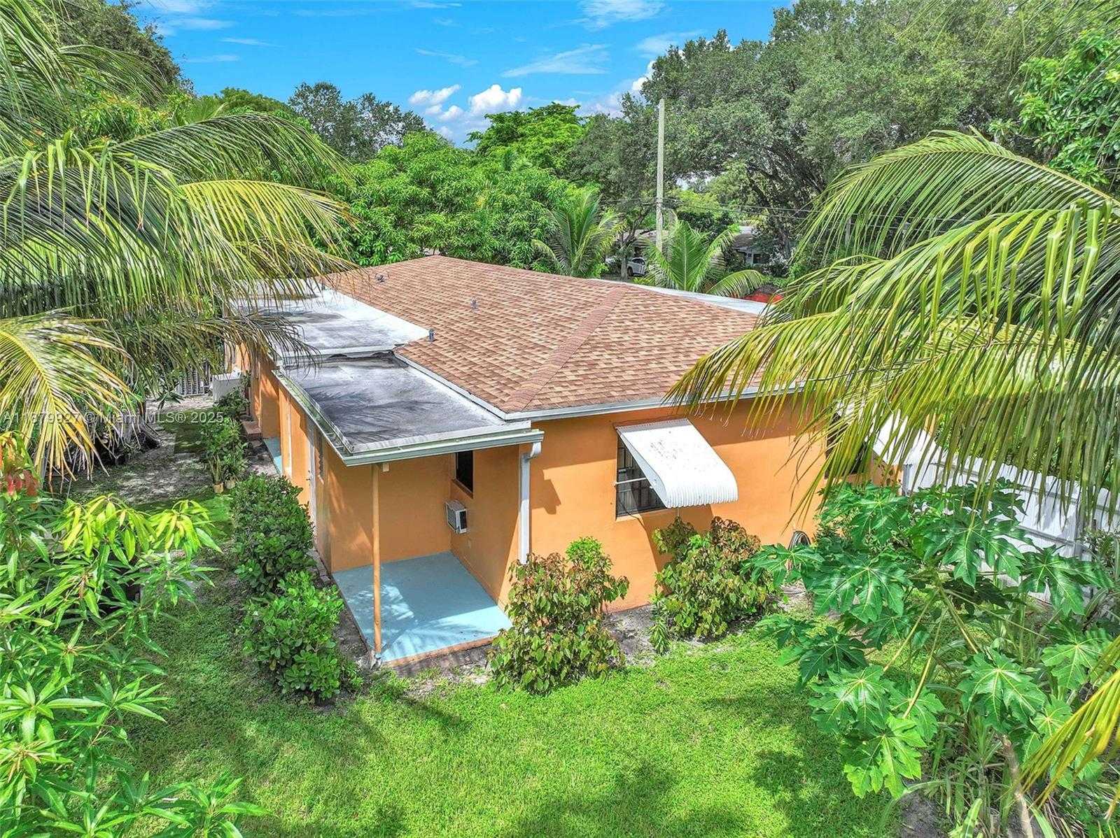 Small Image of 460 NORTH EAST 132ND ST, North Miami Number 6
