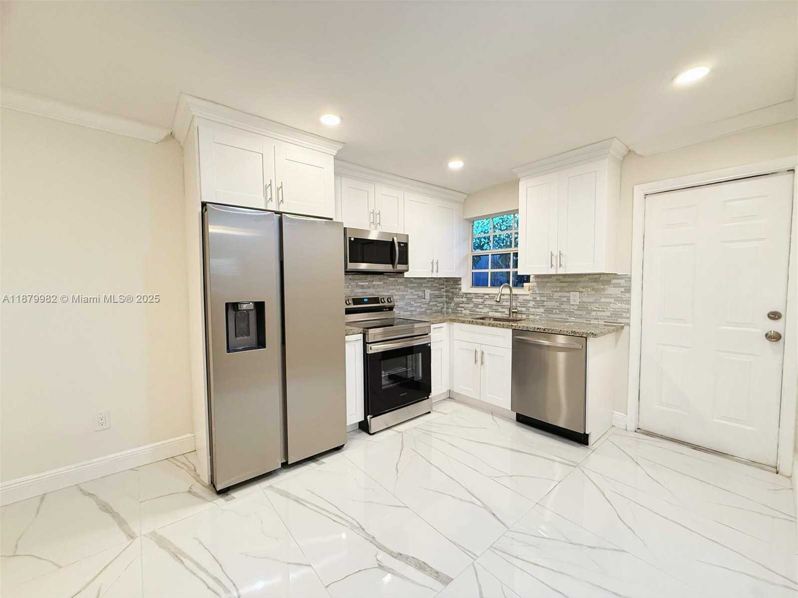 Small Image of 1666 SOUTH WEST 9TH ST, Miami Number 15