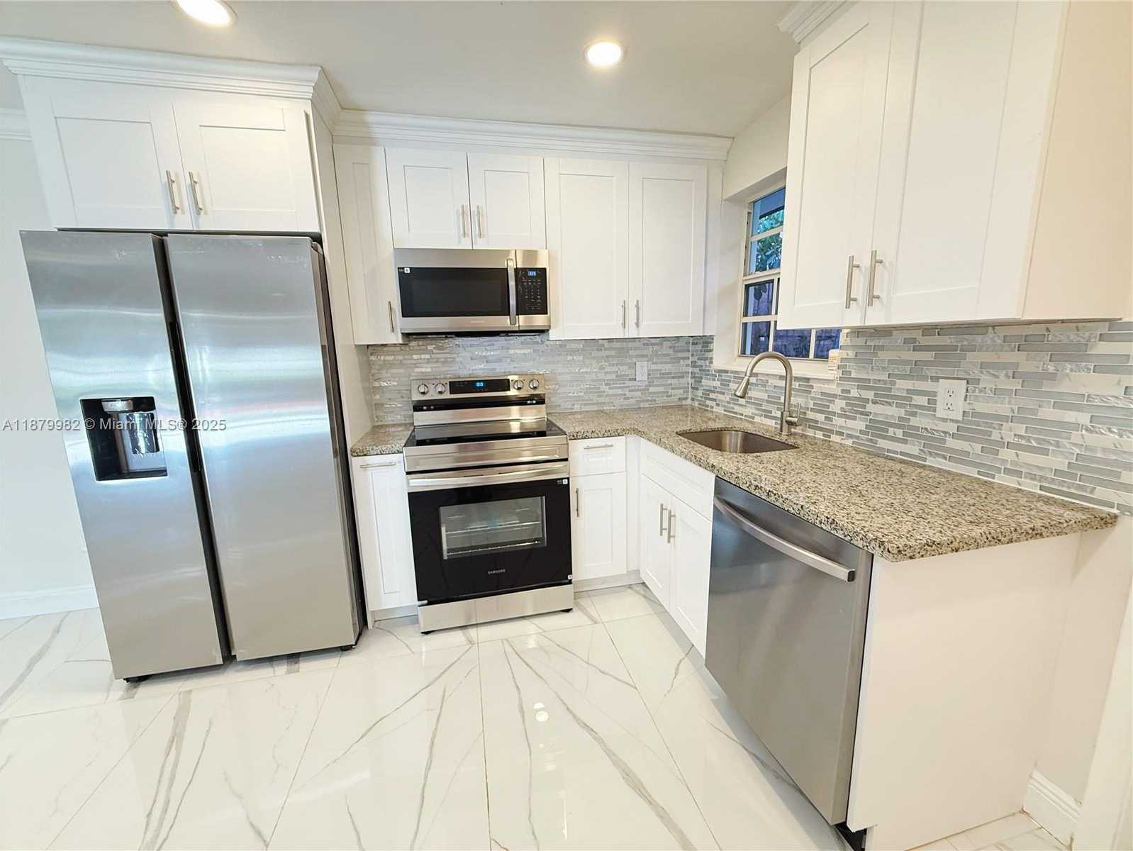 Small Image of 1666 SOUTH WEST 9TH ST, Miami Number 16