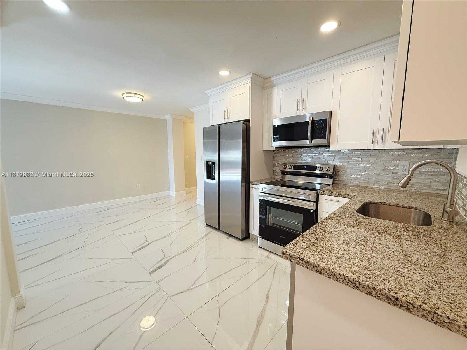 Small Image of 1666 SOUTH WEST 9TH ST, Miami Number 17