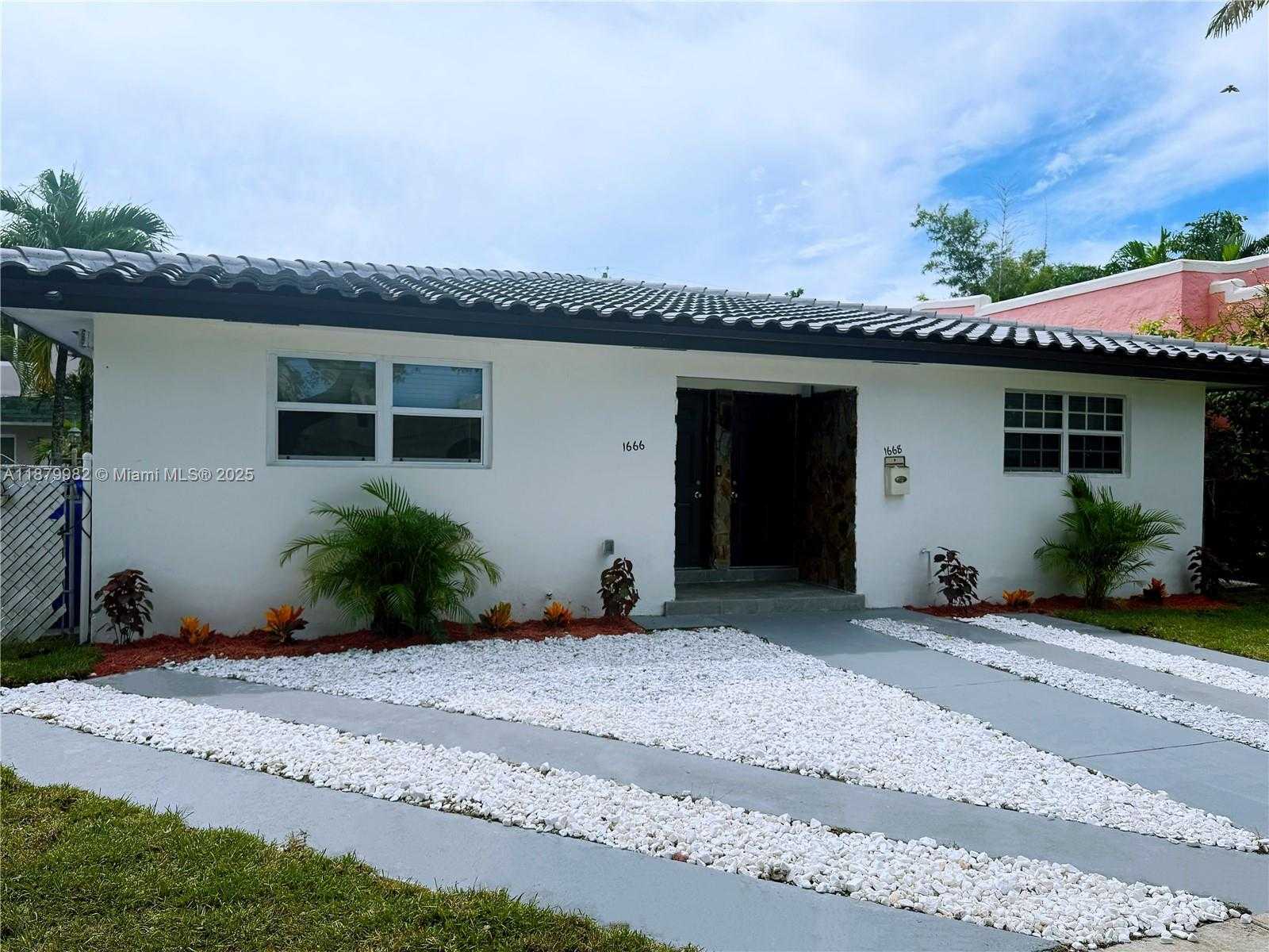 Small Image of 1666 SOUTH WEST 9TH ST, Miami Number 23