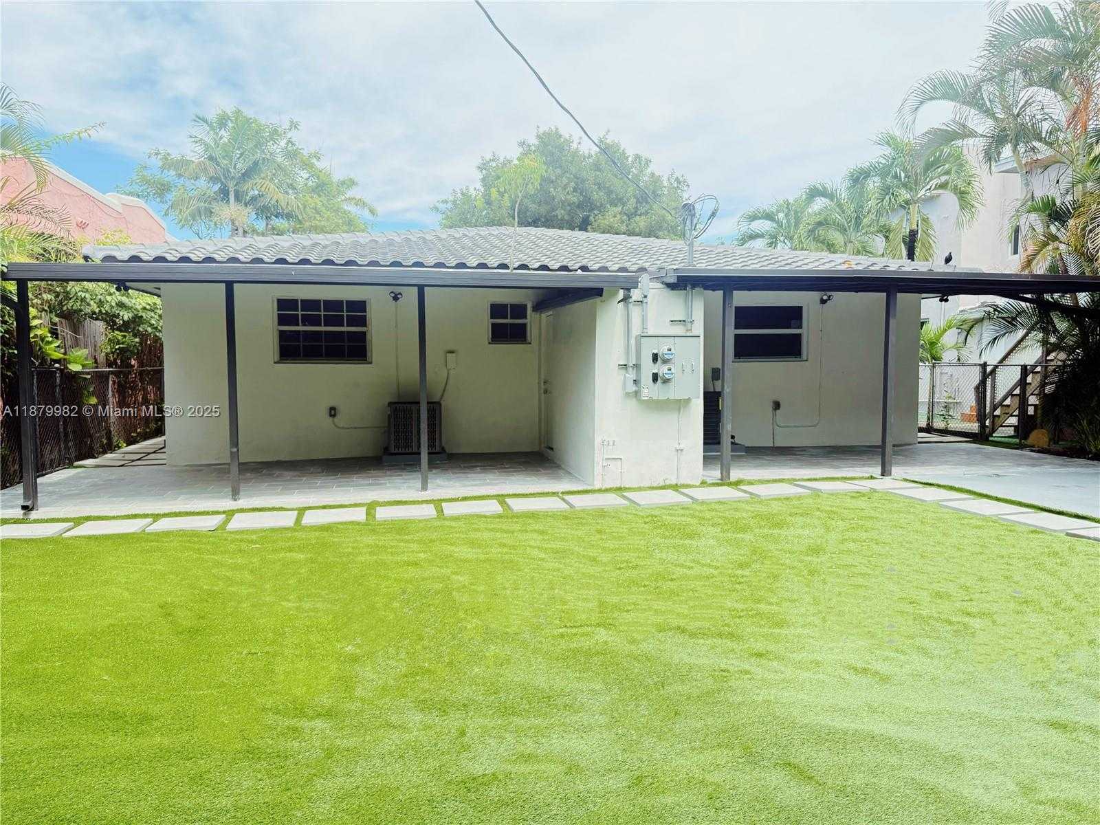 Small Image of 1666 SOUTH WEST 9TH ST, Miami Number 24